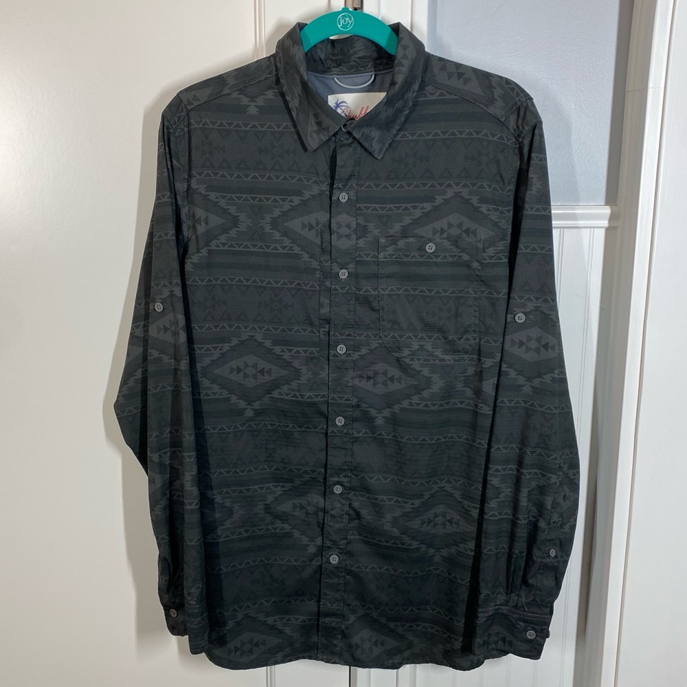 Chubbies performance Shirt large Gray Aztec Southwestern Fishing Button Up Shirt